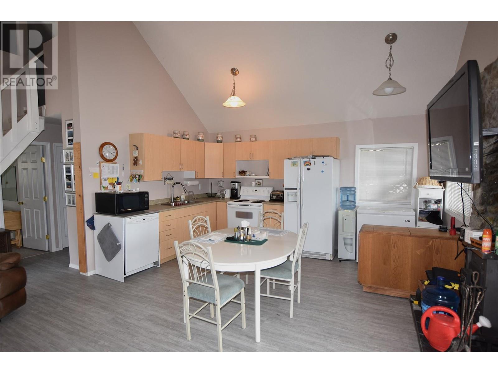 












10983 Westside Road

,
Vernon,




British Columbia
V1H2H1

