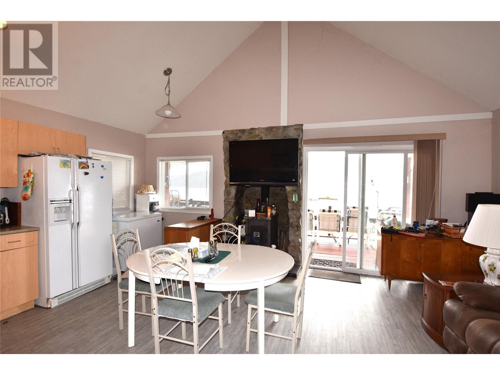 












10983 Westside Road

,
Vernon,




British Columbia
V1H2H1

