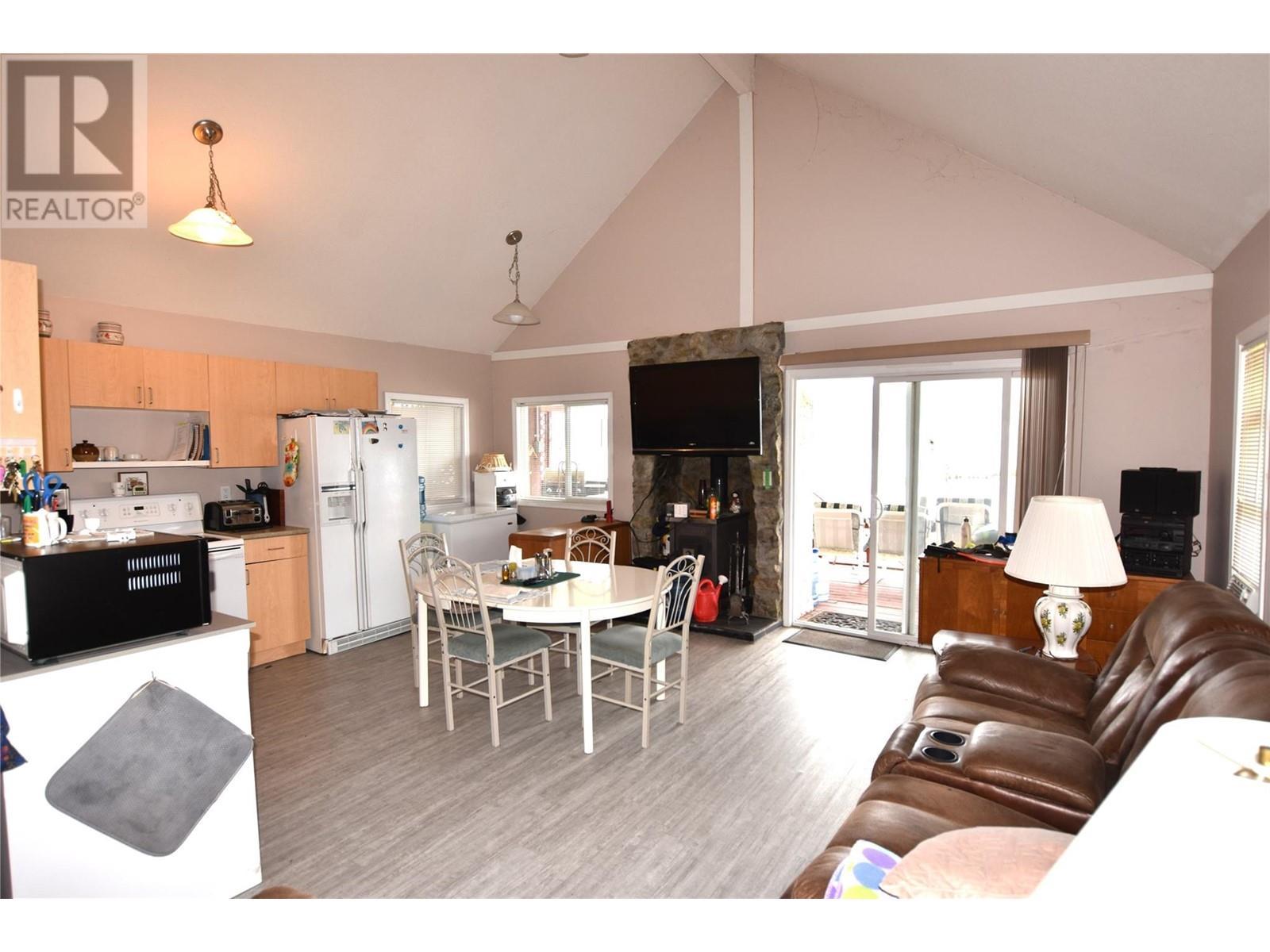 












10983 Westside Road

,
Vernon,




British Columbia
V1H2H1

