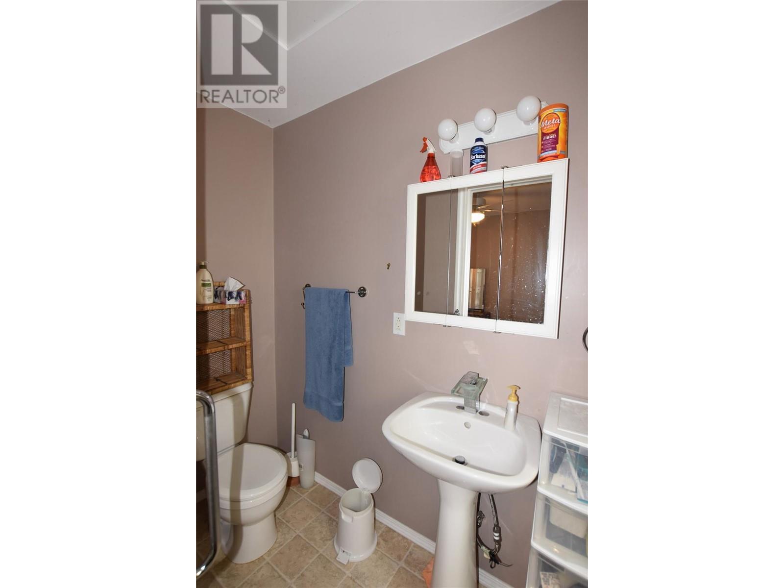 












10983 Westside Road

,
Vernon,




British Columbia
V1H2H1

