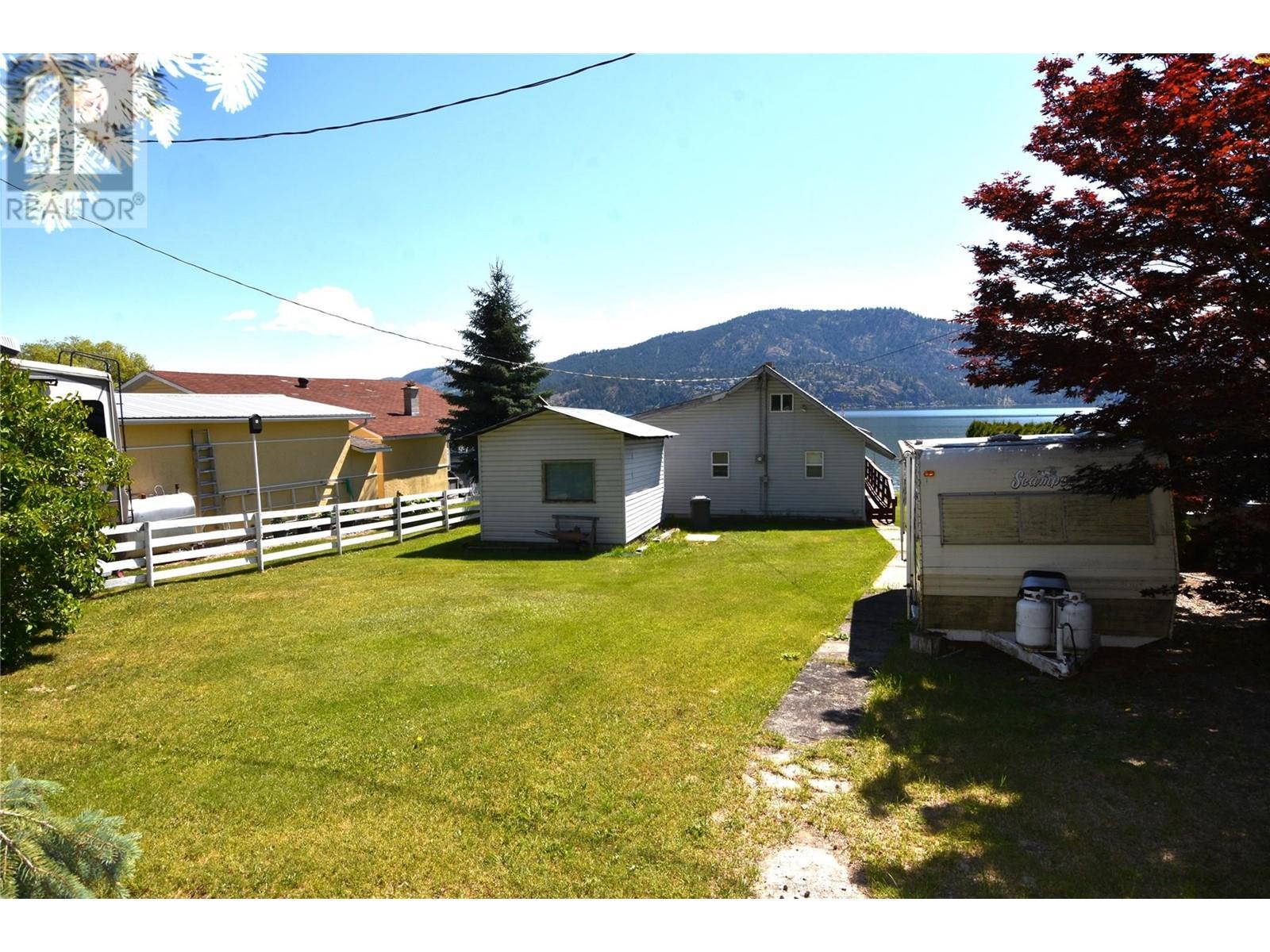 












10983 Westside Road

,
Vernon,




British Columbia
V1H2H1

