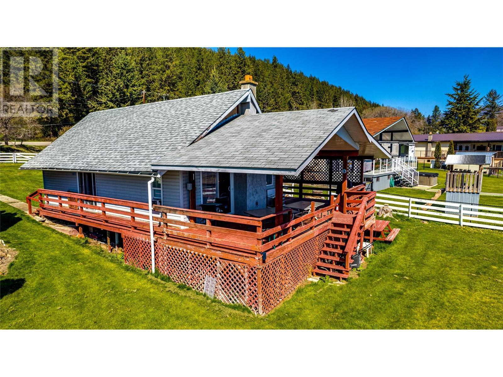












10983 Westside Road

,
Vernon,




British Columbia
V1H2H1

