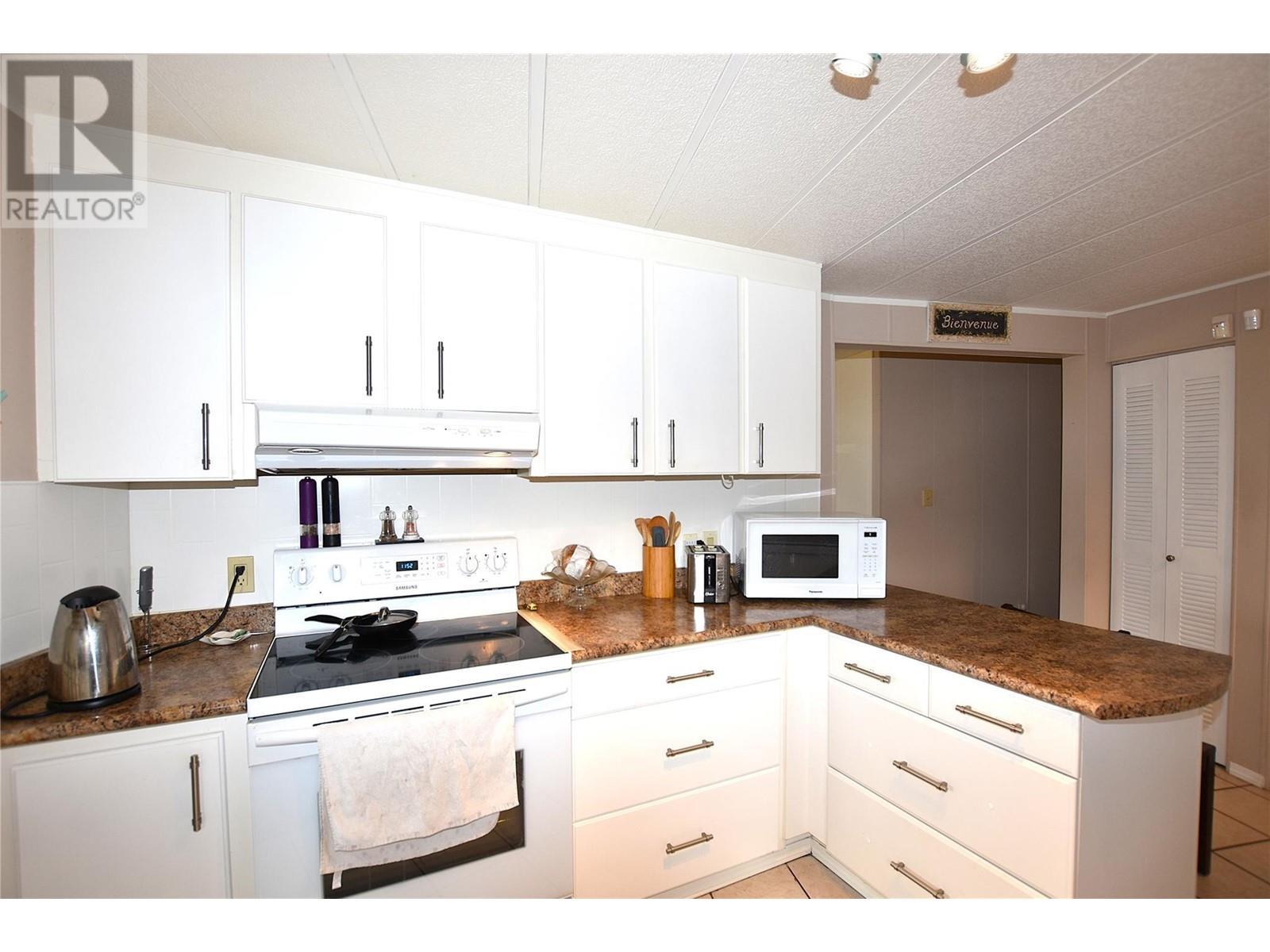 












2727 Lakeshore Road Unit# 48

,
Vernon,




British Columbia
V1H1X5


