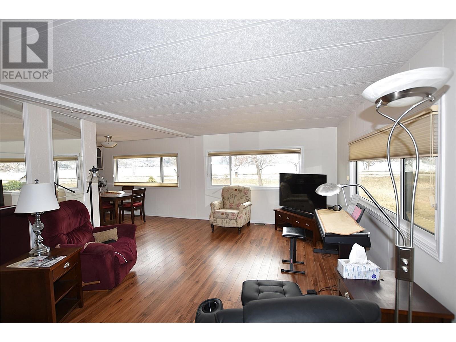 












2727 Lakeshore Road Unit# 48

,
Vernon,




British Columbia
V1H1X5

