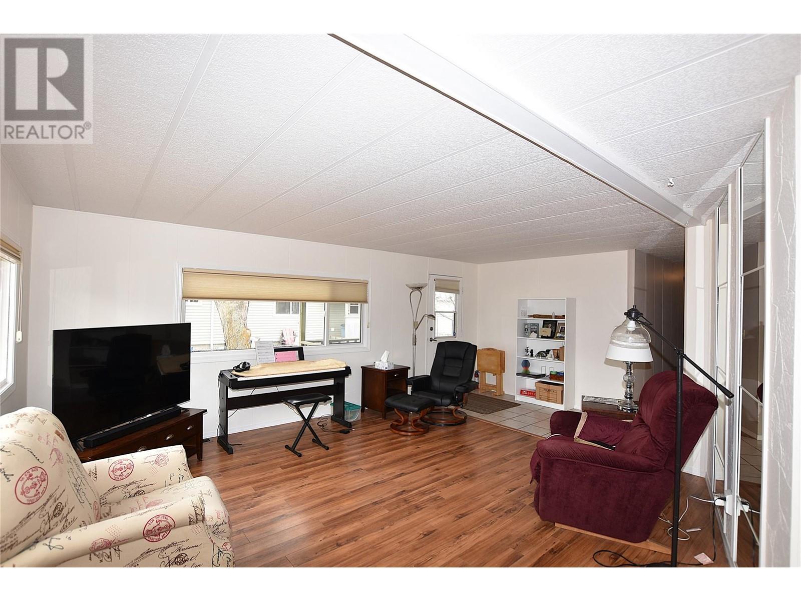 












2727 Lakeshore Road Unit# 48

,
Vernon,




British Columbia
V1H1X5

