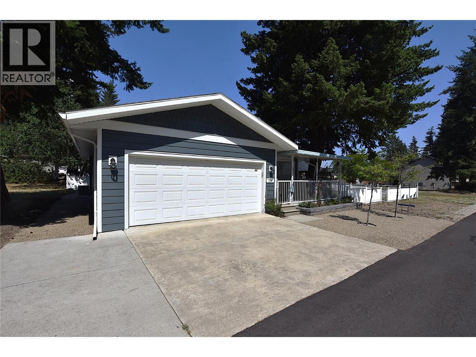 












233 234 Falcon Avenue

,
Vernon,




British Columbia
V1H2A1

