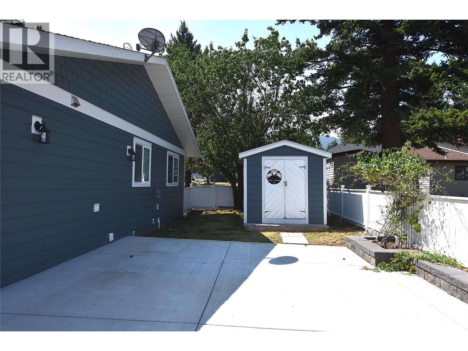 












233 234 Falcon Avenue

,
Vernon,




British Columbia
V1H2A1

