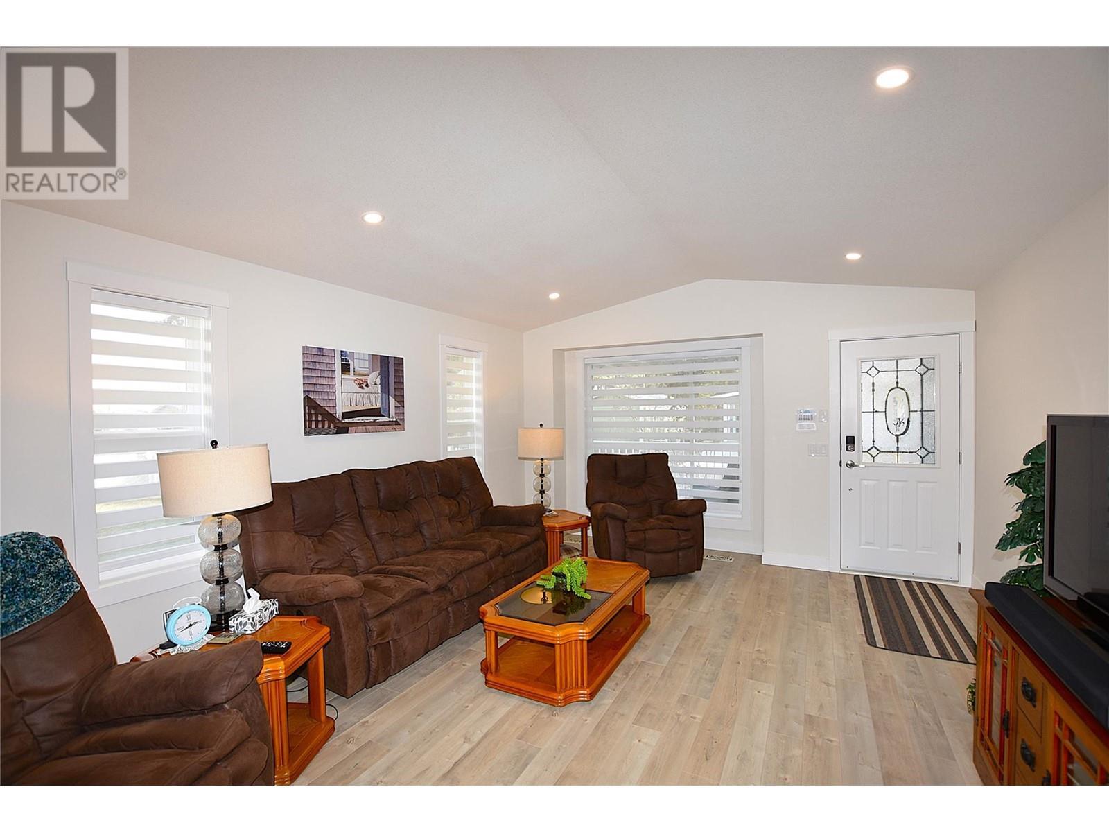 












233 234 Falcon Avenue

,
Vernon,




British Columbia
V1H2A1

