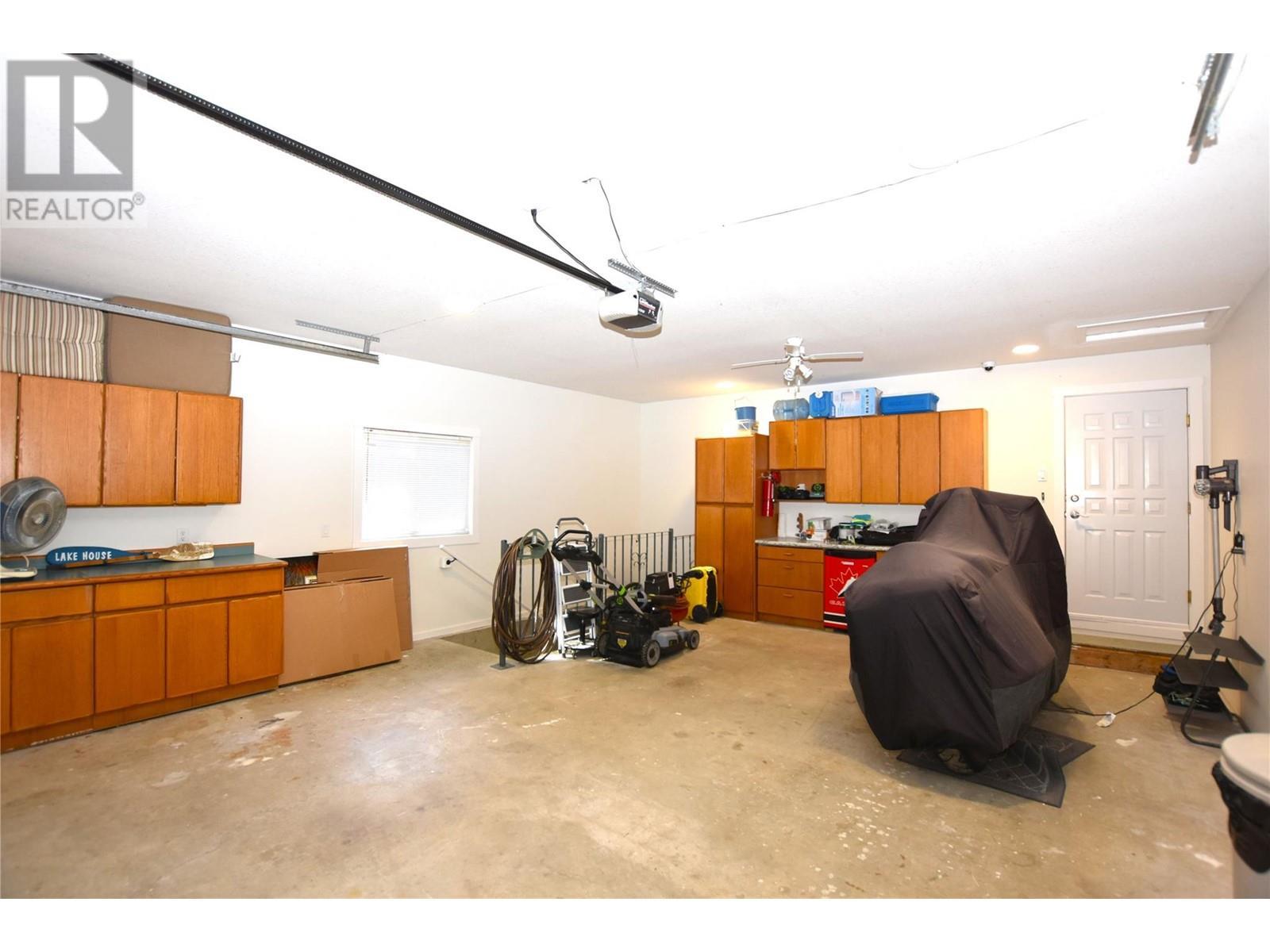 












233 234 Falcon Avenue

,
Vernon,




British Columbia
V1H2A1

