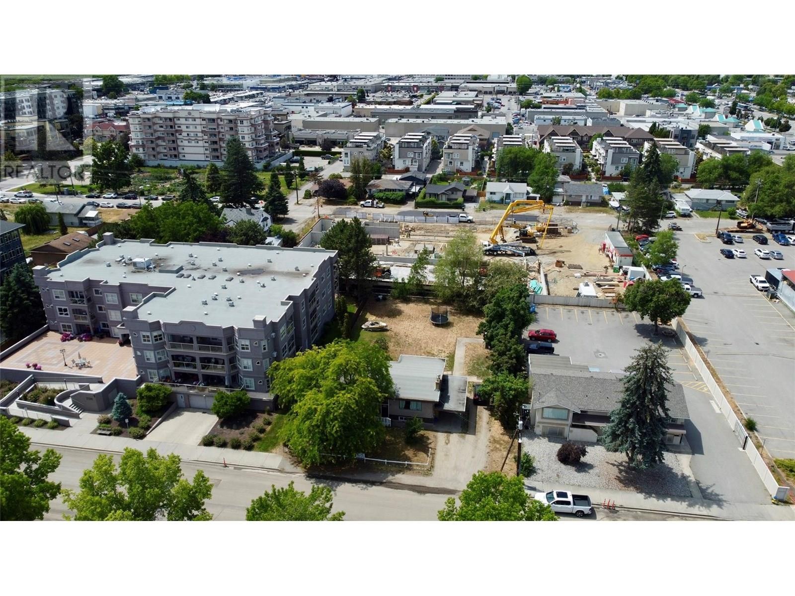 












2110 Vasile Road

,
Kelowna,




British Columbia
V1Y6H5

