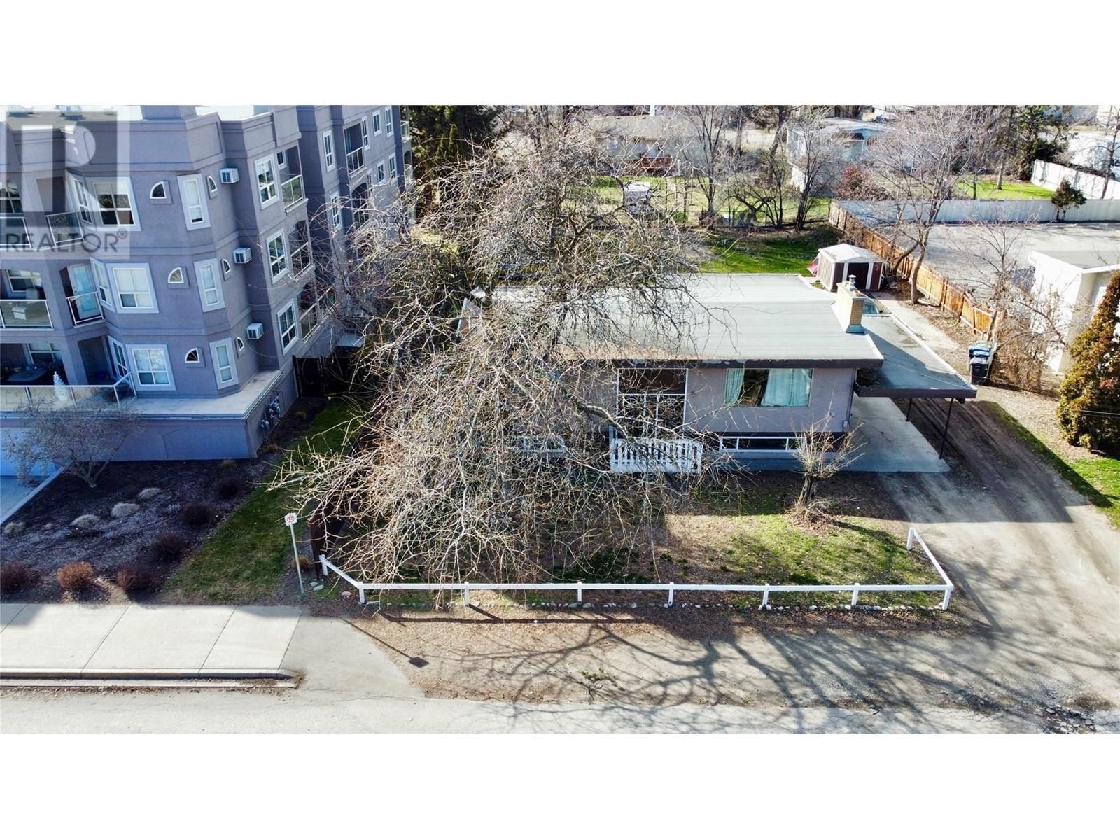 












2110 Vasile Road

,
Kelowna,




British Columbia
V1Y6H5

