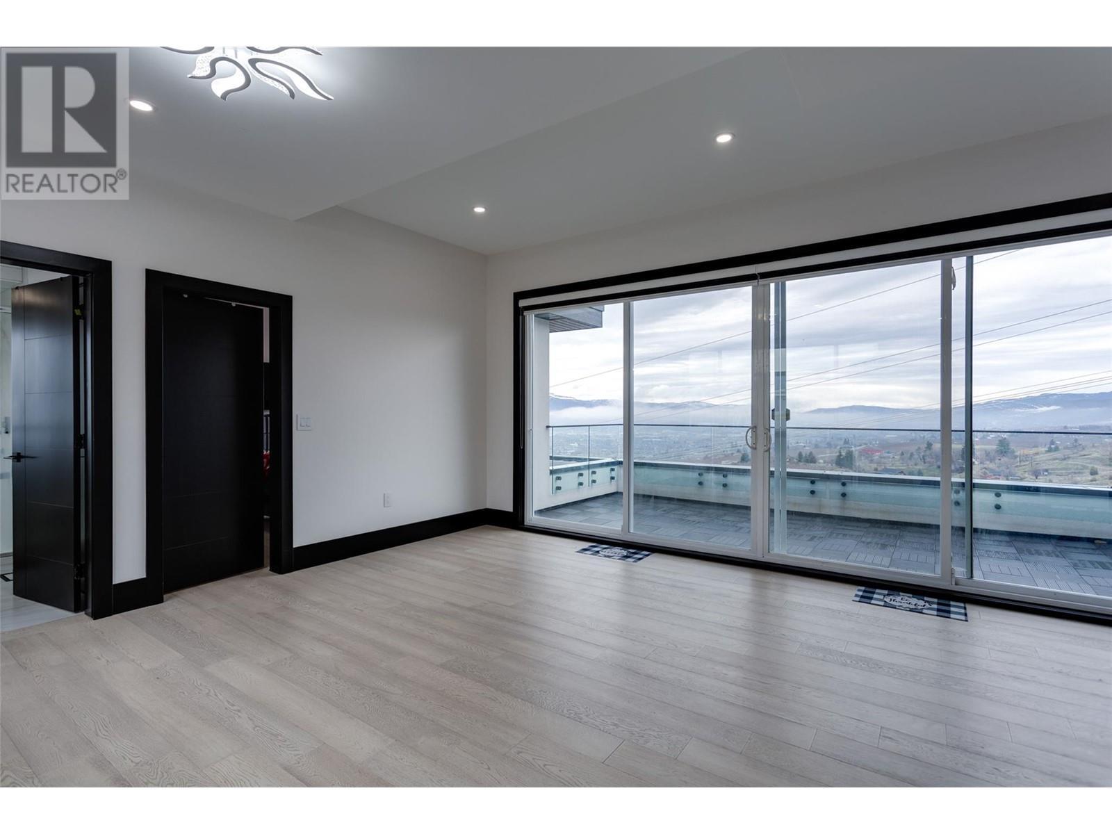 












652 Deans Court

,
Kelowna,




British Columbia
V1P1A1


