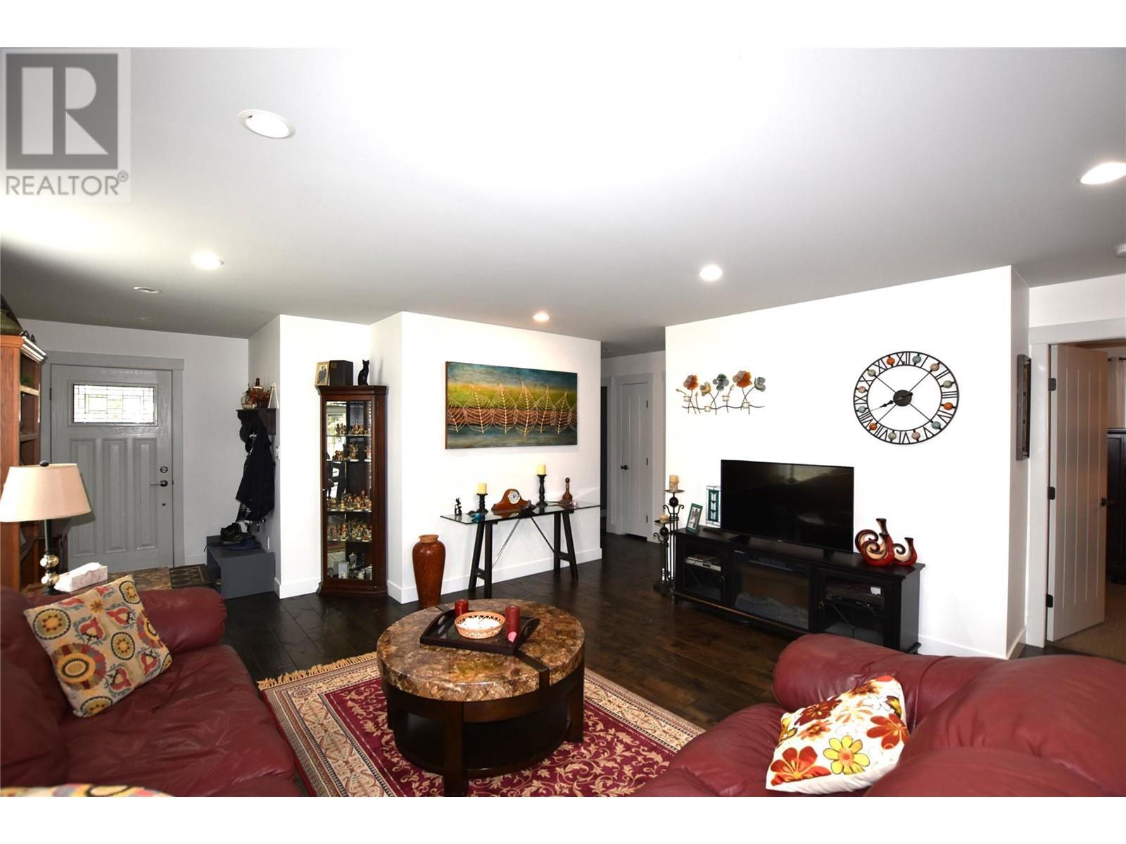 












130 Deer Street

,
Vernon,




British Columbia
V1H2A1

