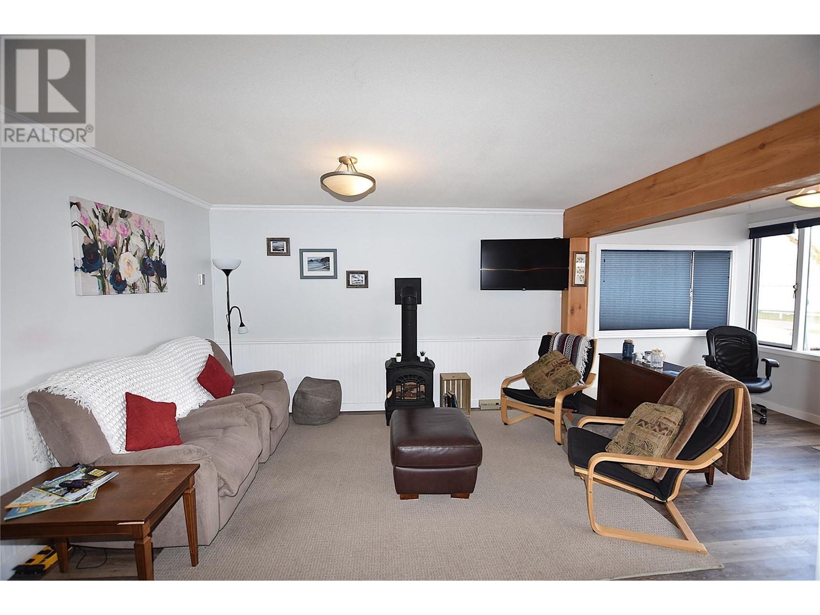 












36 Lakeshore Drive

,
Vernon,




British Columbia
V1H2A1

