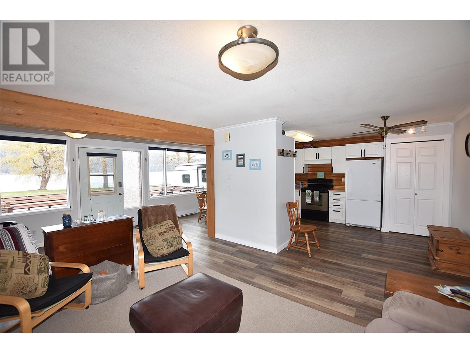 












36 Lakeshore Drive

,
Vernon,




British Columbia
V1H2A1

