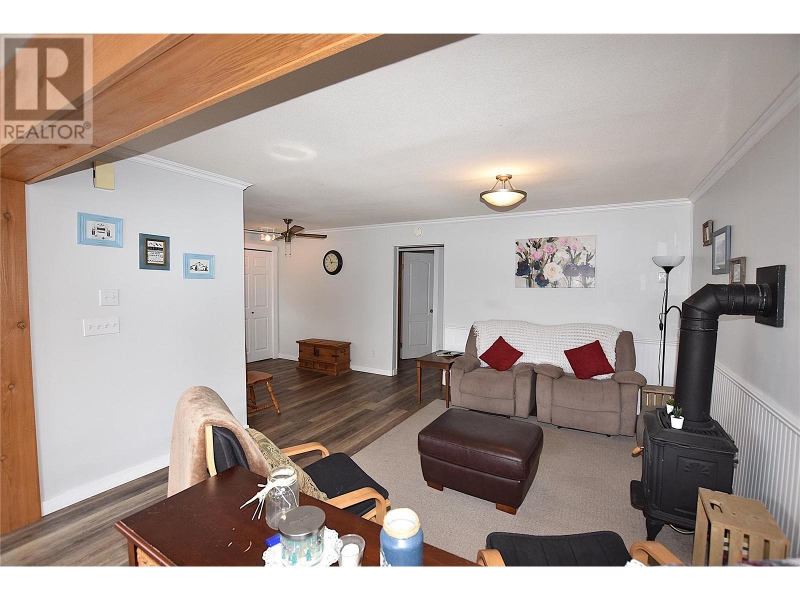 












36 Lakeshore Drive

,
Vernon,




British Columbia
V1H2A1

