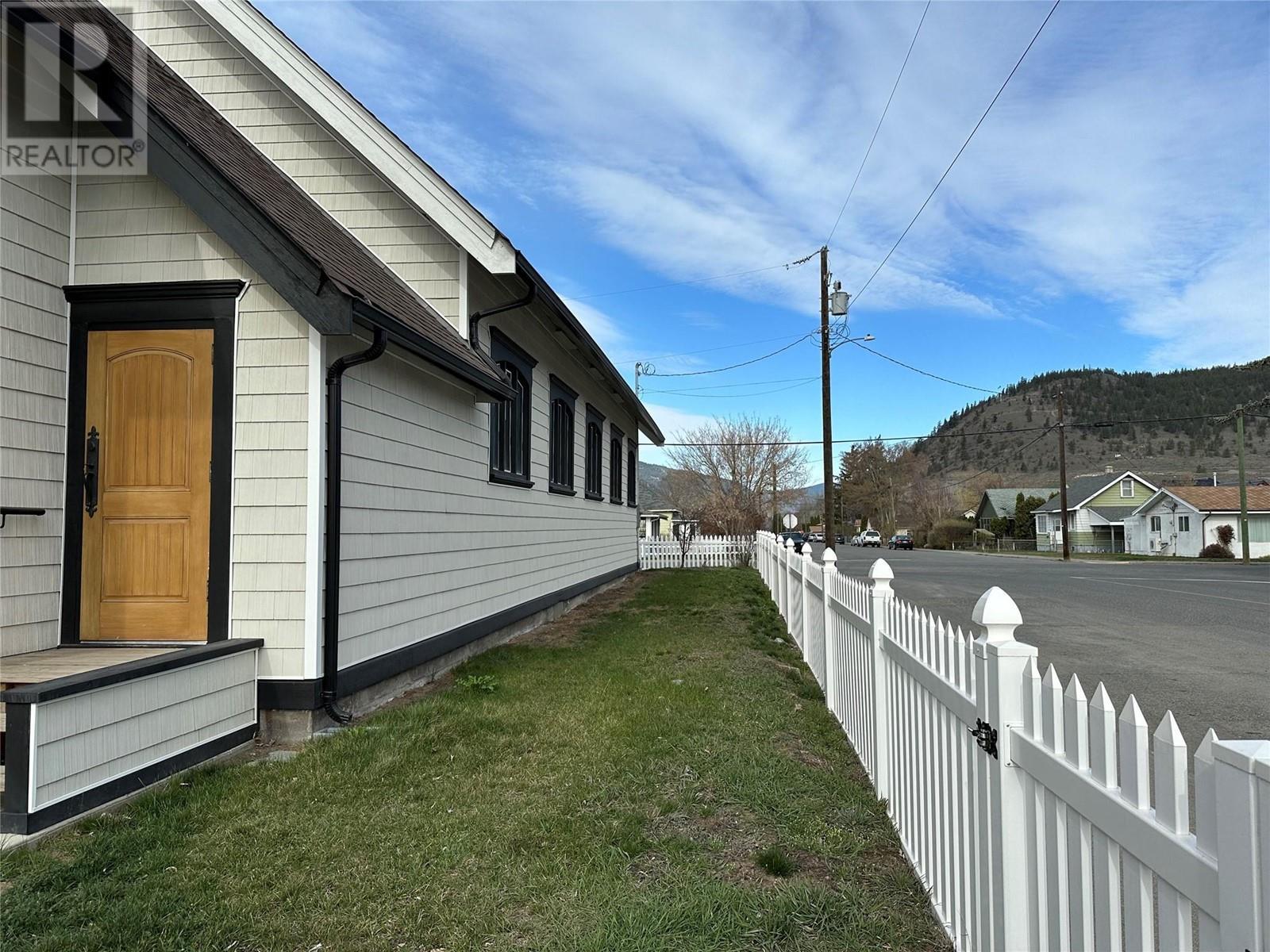 












1998 CHAPMAN Street

,
Merritt,




British Columbia
V1K1B8

