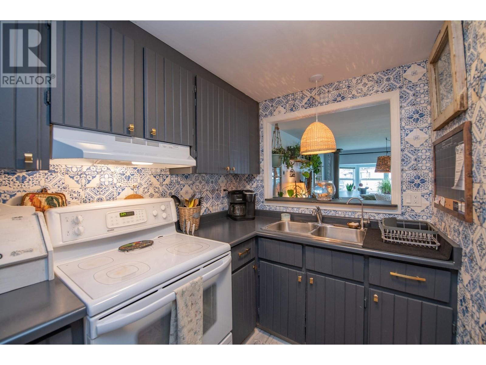 












446 Mabel Lake Road Unit# C5

,
Lumby,




British Columbia
V0E2G5

