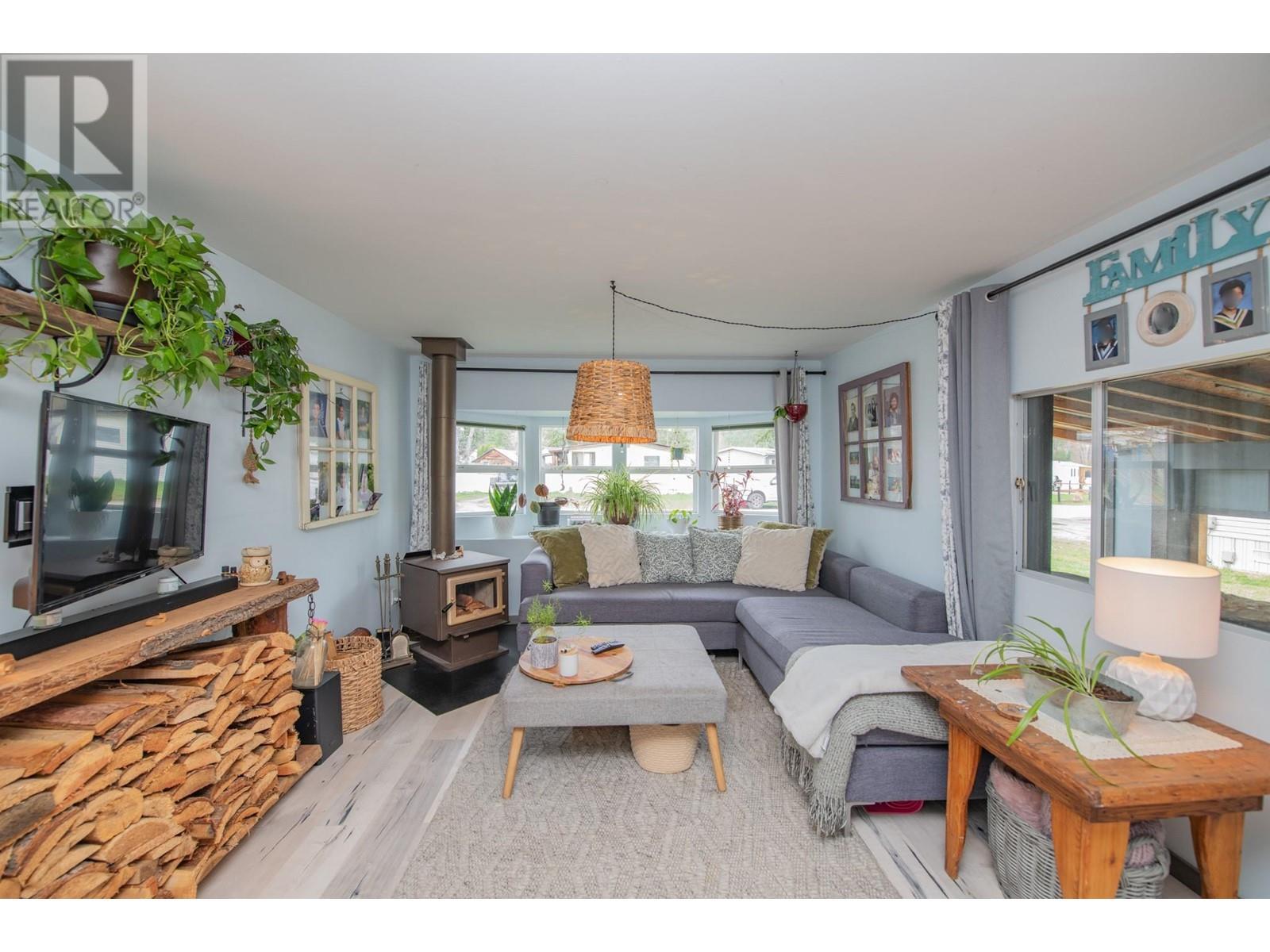












446 Mabel Lake Road Unit# C5

,
Lumby,




British Columbia
V0E2G5

