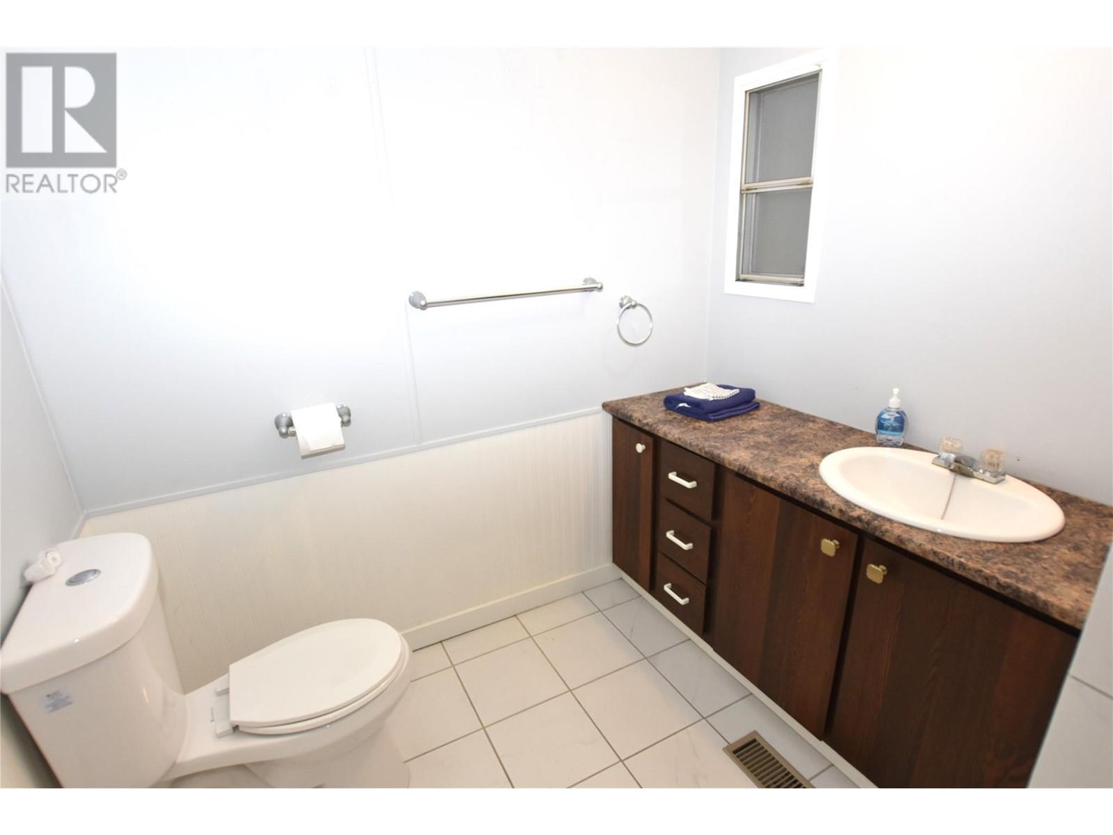 












64 Jenny's Lane

,
Vernon,




British Columbia
V1H2G6

