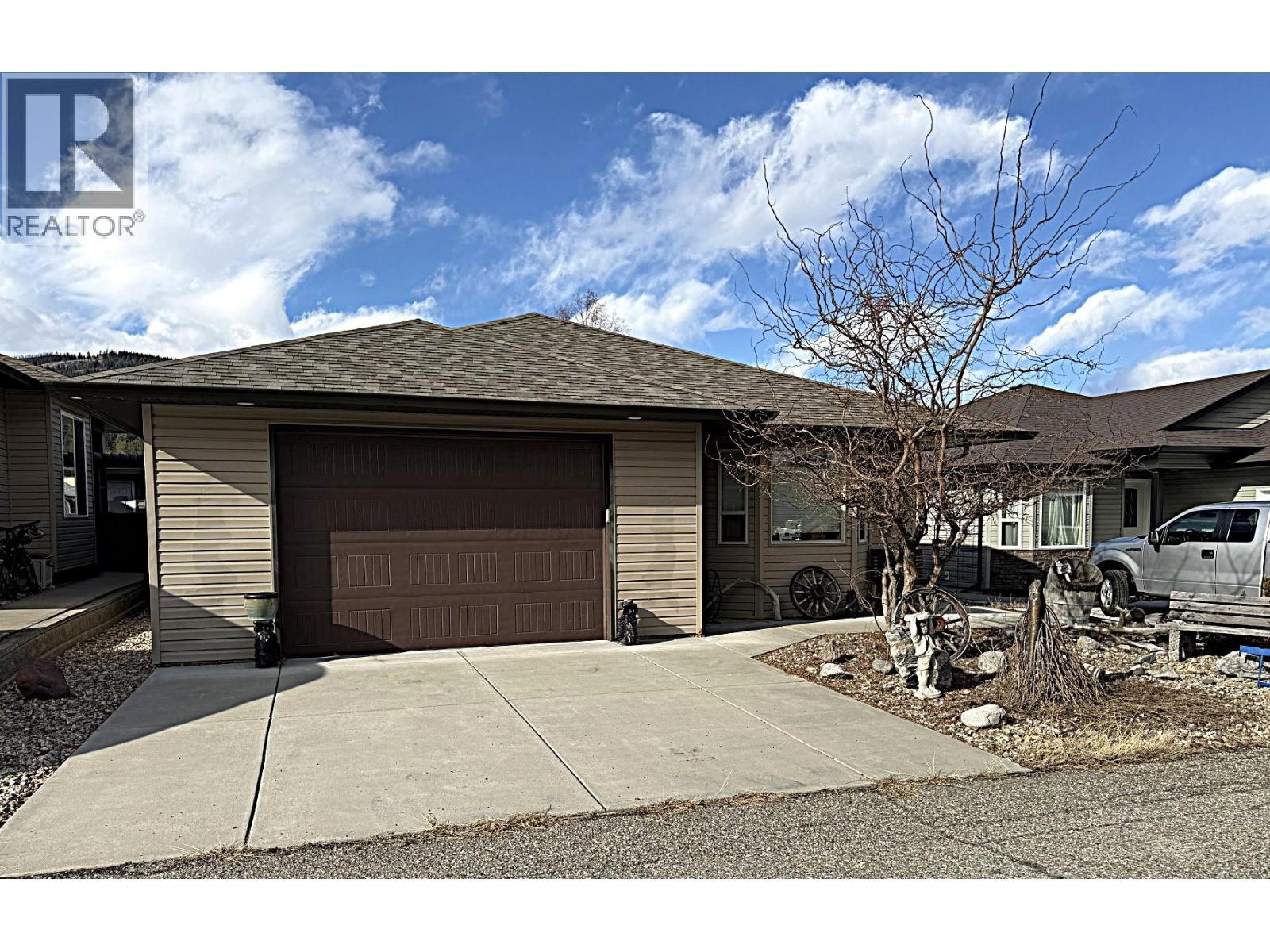 












494 Kingfisher Avenue

,
Vernon,




British Columbia
V1H2A1

