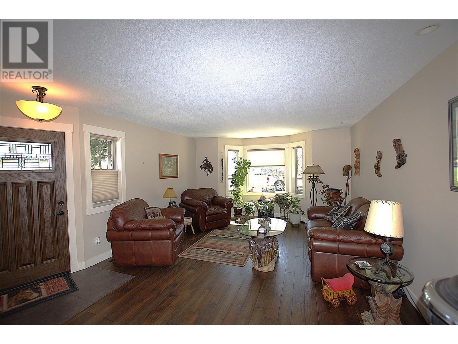 












494 Kingfisher Avenue

,
Vernon,




British Columbia
V1H2A1

