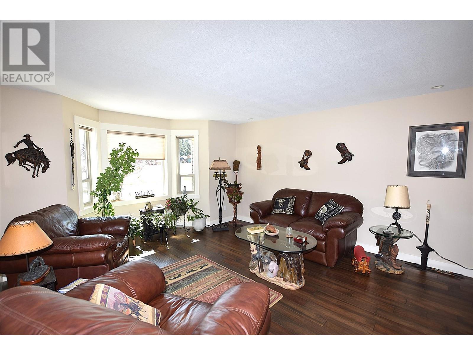 












494 Kingfisher Avenue

,
Vernon,




British Columbia
V1H2A1

