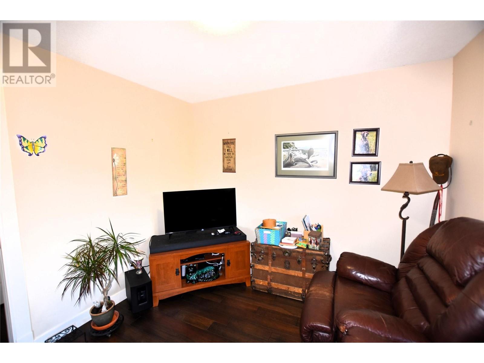 












494 Kingfisher Avenue

,
Vernon,




British Columbia
V1H2A1

