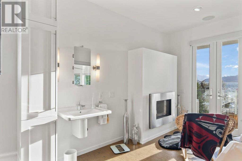 












976 Manhattan Drive

,
Kelowna,




British Columbia
V1Y1H5

