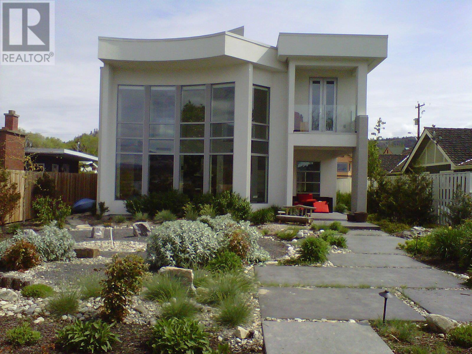 












976 Manhattan Drive

,
Kelowna,




British Columbia
V1Y1H5

