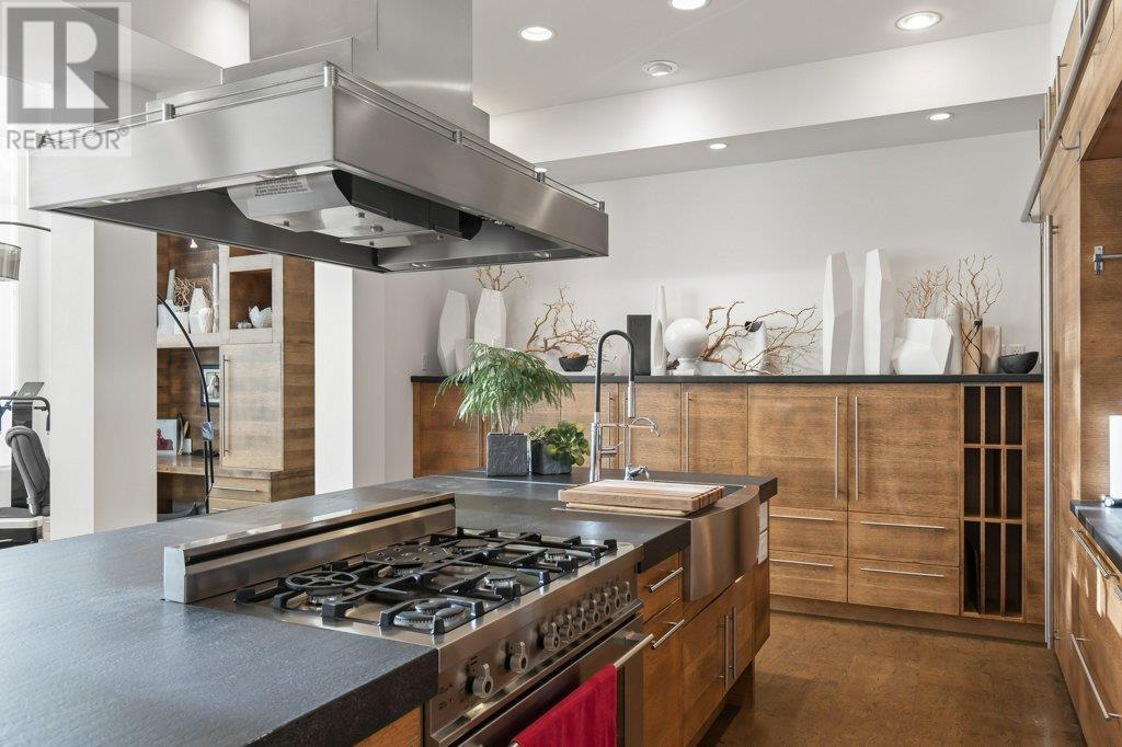 












976 Manhattan Drive

,
Kelowna,




British Columbia
V1Y1H5

