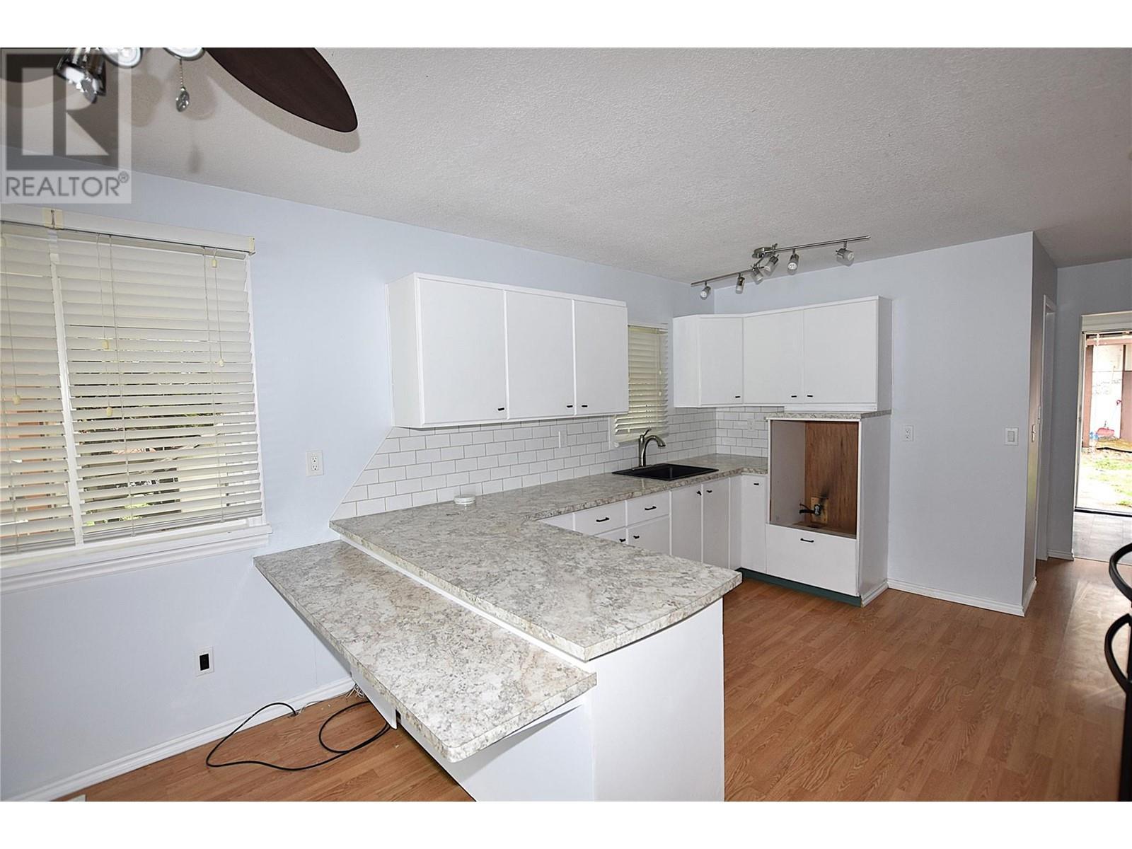 












121 Robins Nest Road

,
Vernon,




British Columbia
V1H2H1

