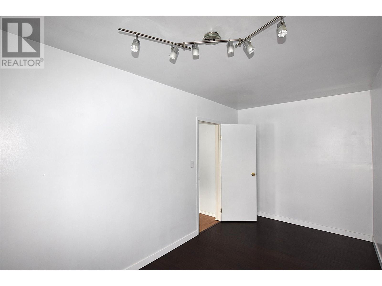 












121 Robins Nest Road

,
Vernon,




British Columbia
V1H2H1

