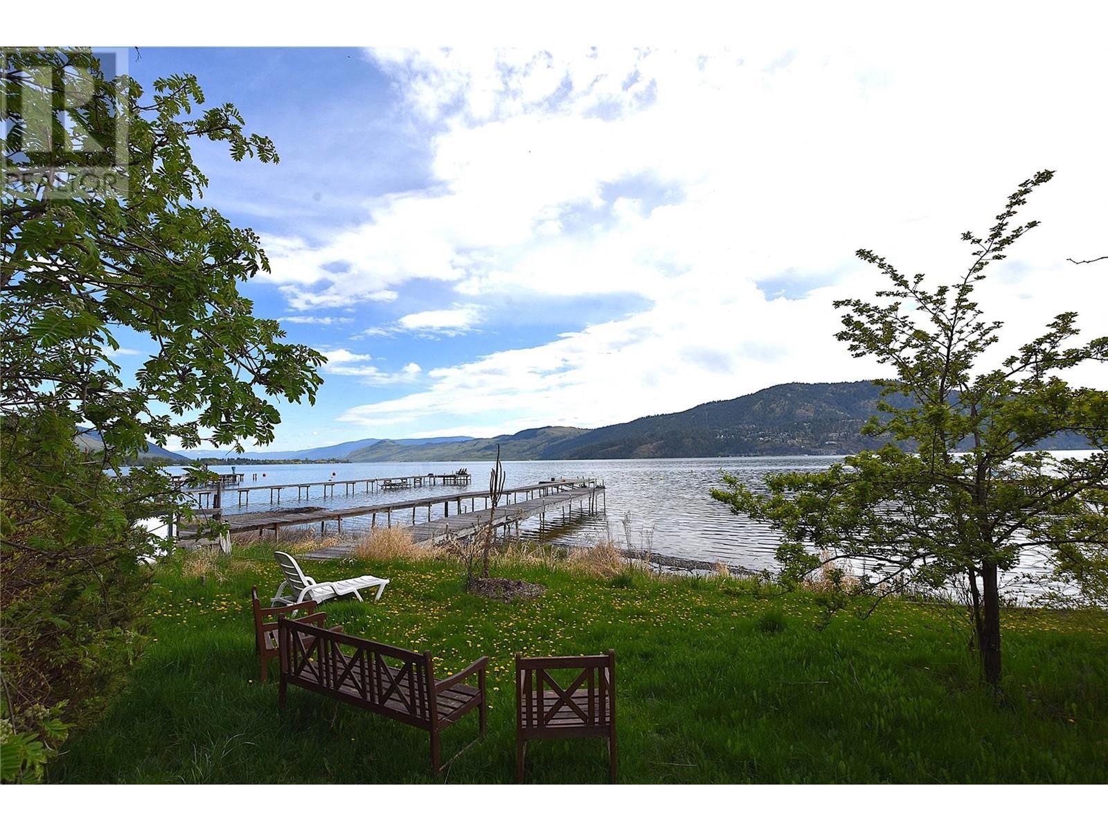 












121 Robins Nest Road

,
Vernon,




British Columbia
V1H2H1

