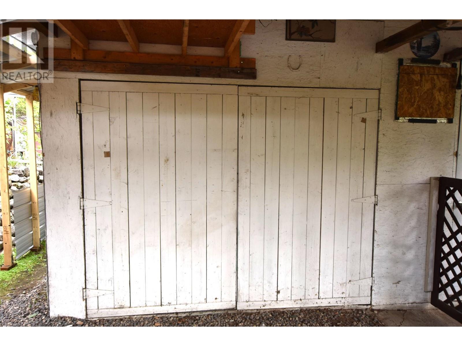 












121 Robins Nest Road

,
Vernon,




British Columbia
V1H2H1

