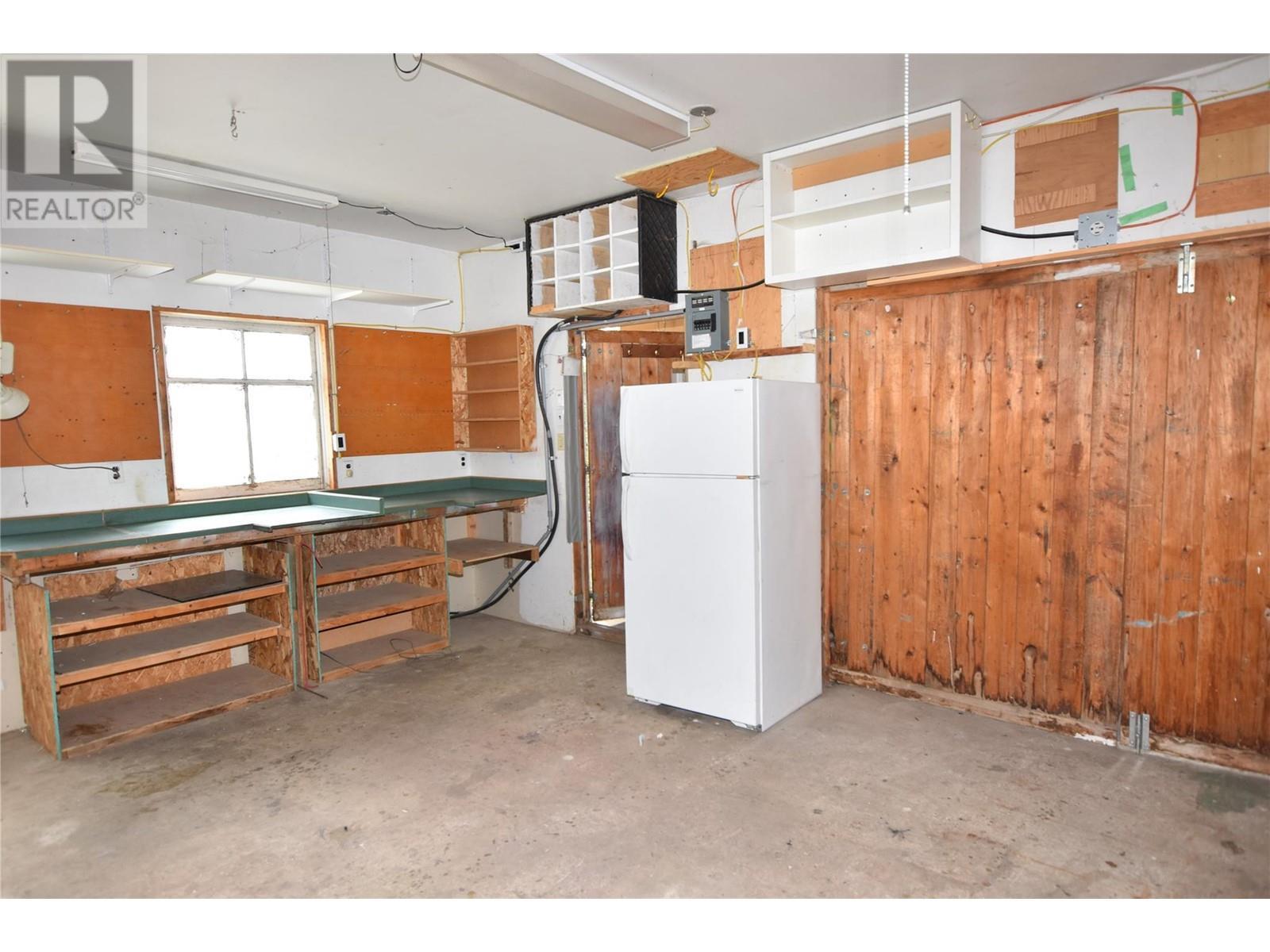 












121 Robins Nest Road

,
Vernon,




British Columbia
V1H2H1

