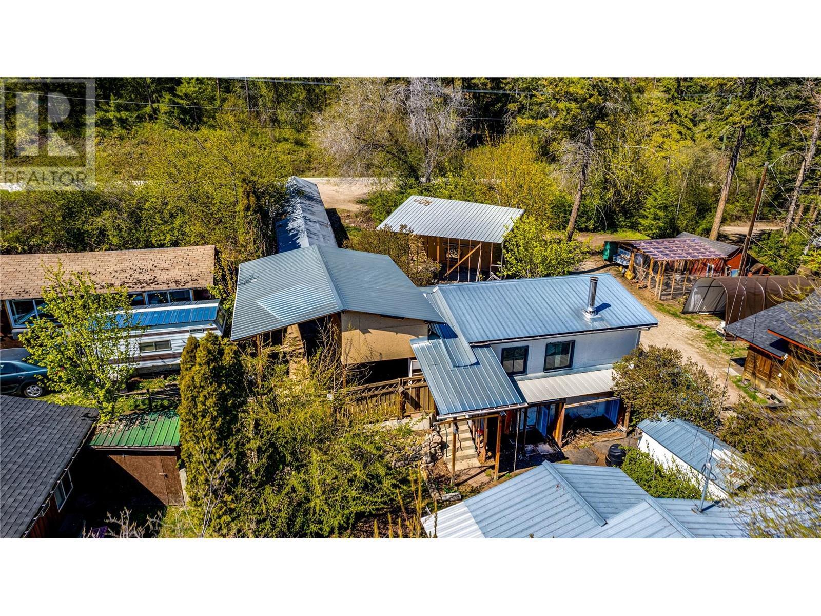 












121 Robins Nest Road

,
Vernon,




British Columbia
V1H2H1

