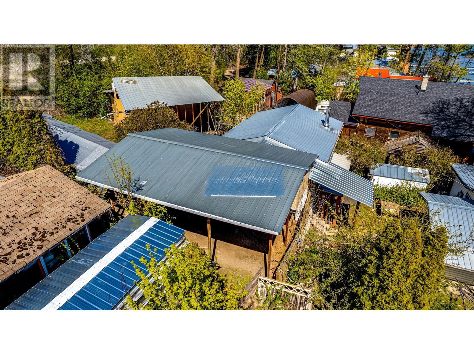 












121 Robins Nest Road

,
Vernon,




British Columbia
V1H2H1

