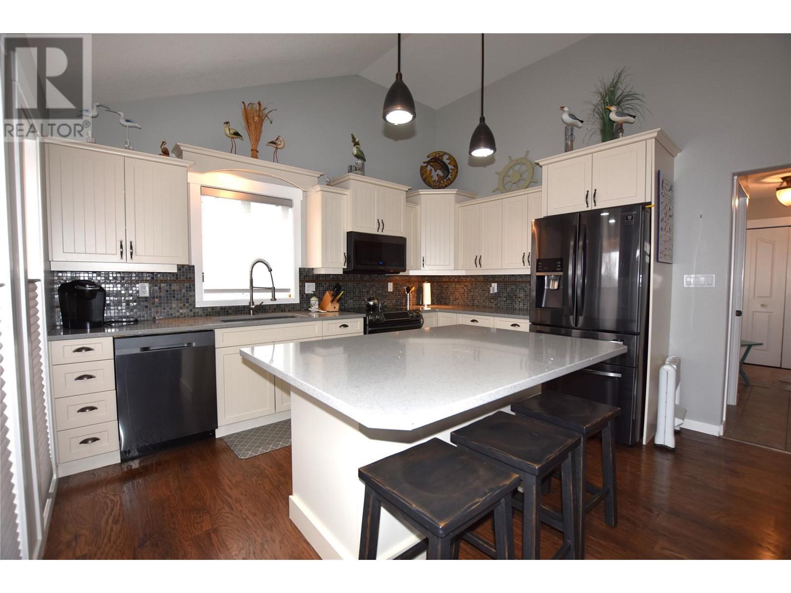 












605 Elk Street

,
Vernon,




British Columbia
V1H2A1

