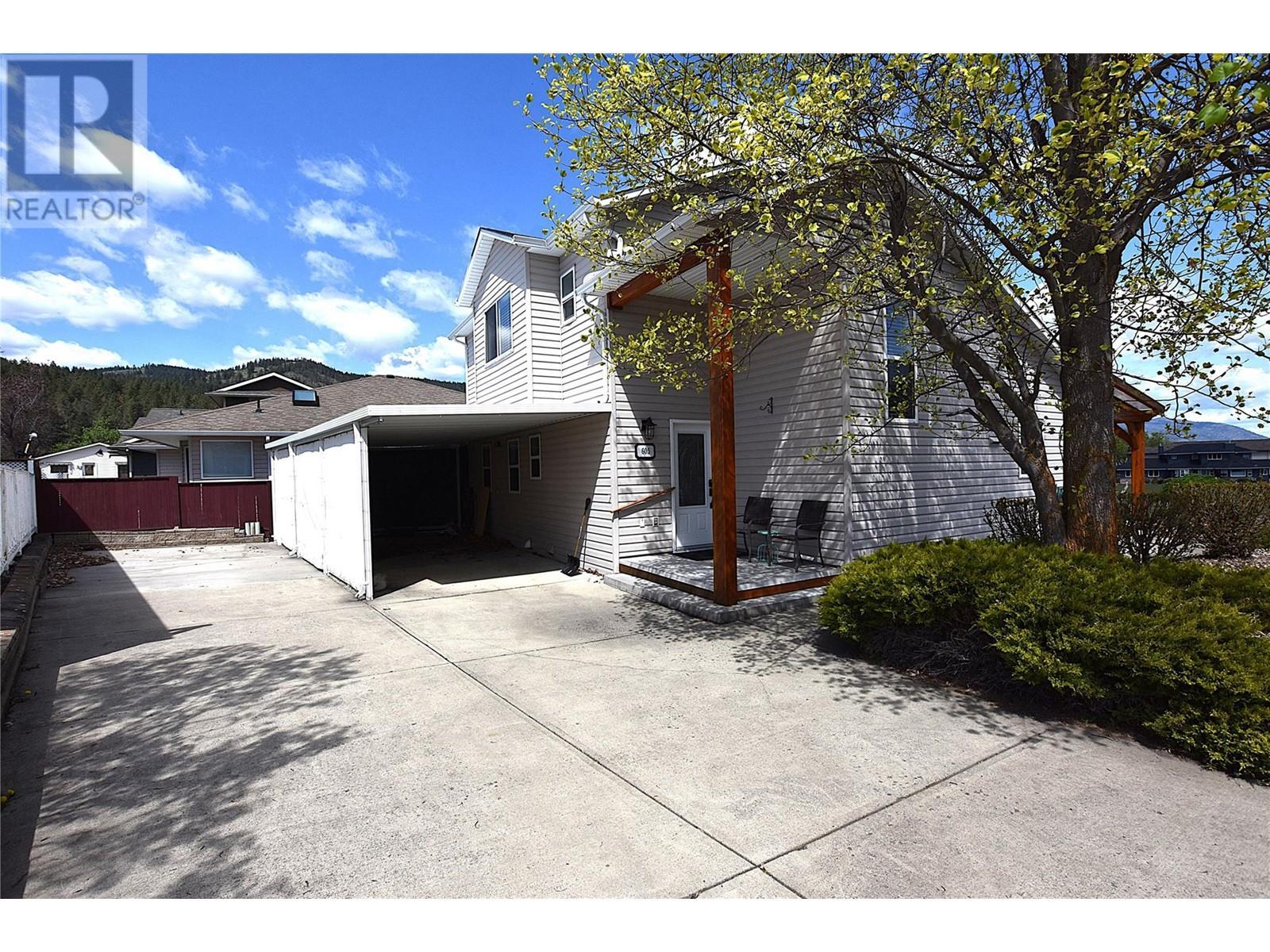 












605 Elk Street

,
Vernon,




British Columbia
V1H2A1

