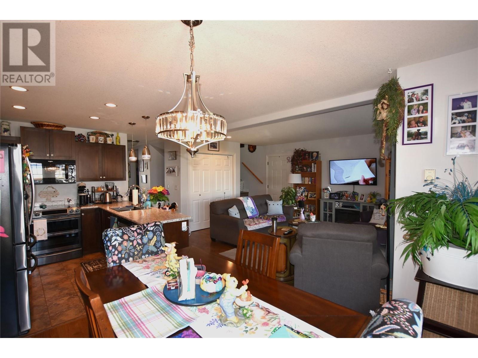 












672 Cougar Street

,
Vernon,




British Columbia
V1H2A1

