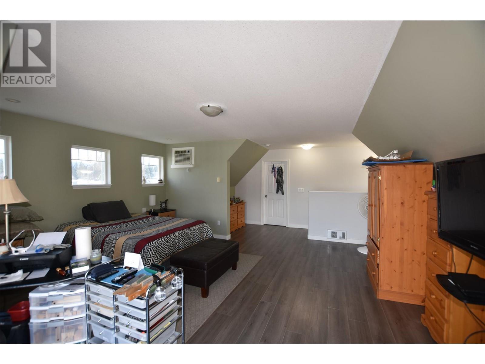 












672 Cougar Street

,
Vernon,




British Columbia
V1H2A1

