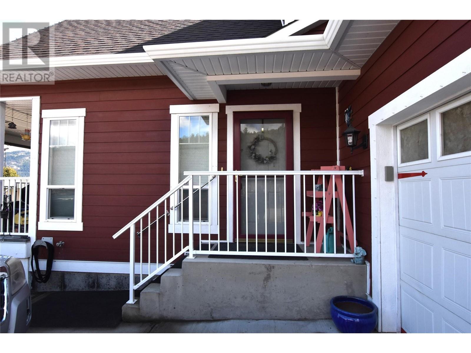 












672 Cougar Street

,
Vernon,




British Columbia
V1H2A1

