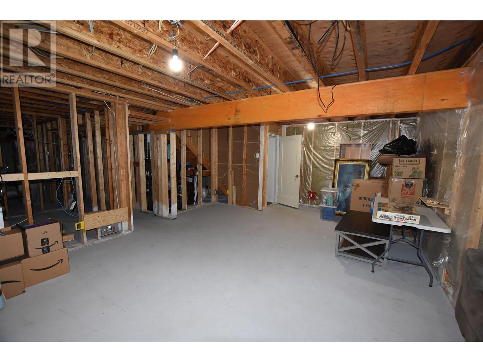 












672 Cougar Street

,
Vernon,




British Columbia
V1H2A1

