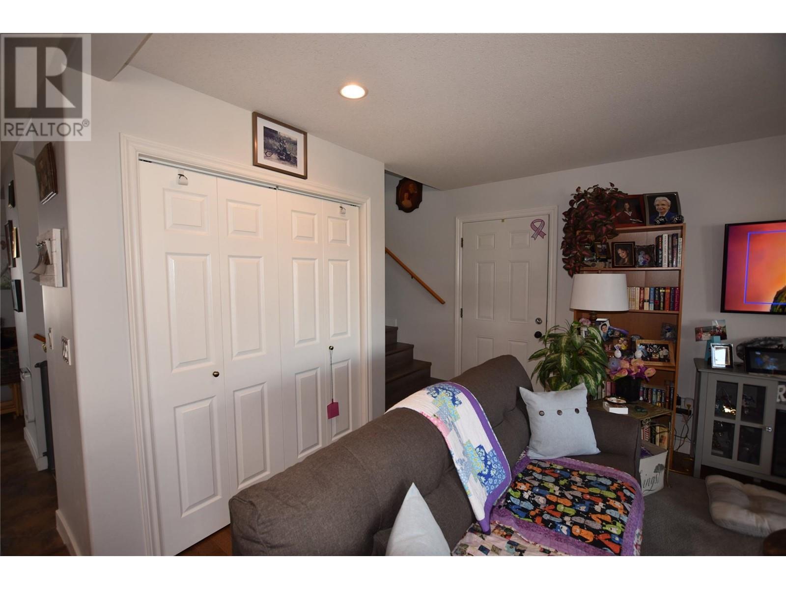 












672 Cougar Street

,
Vernon,




British Columbia
V1H2A1

