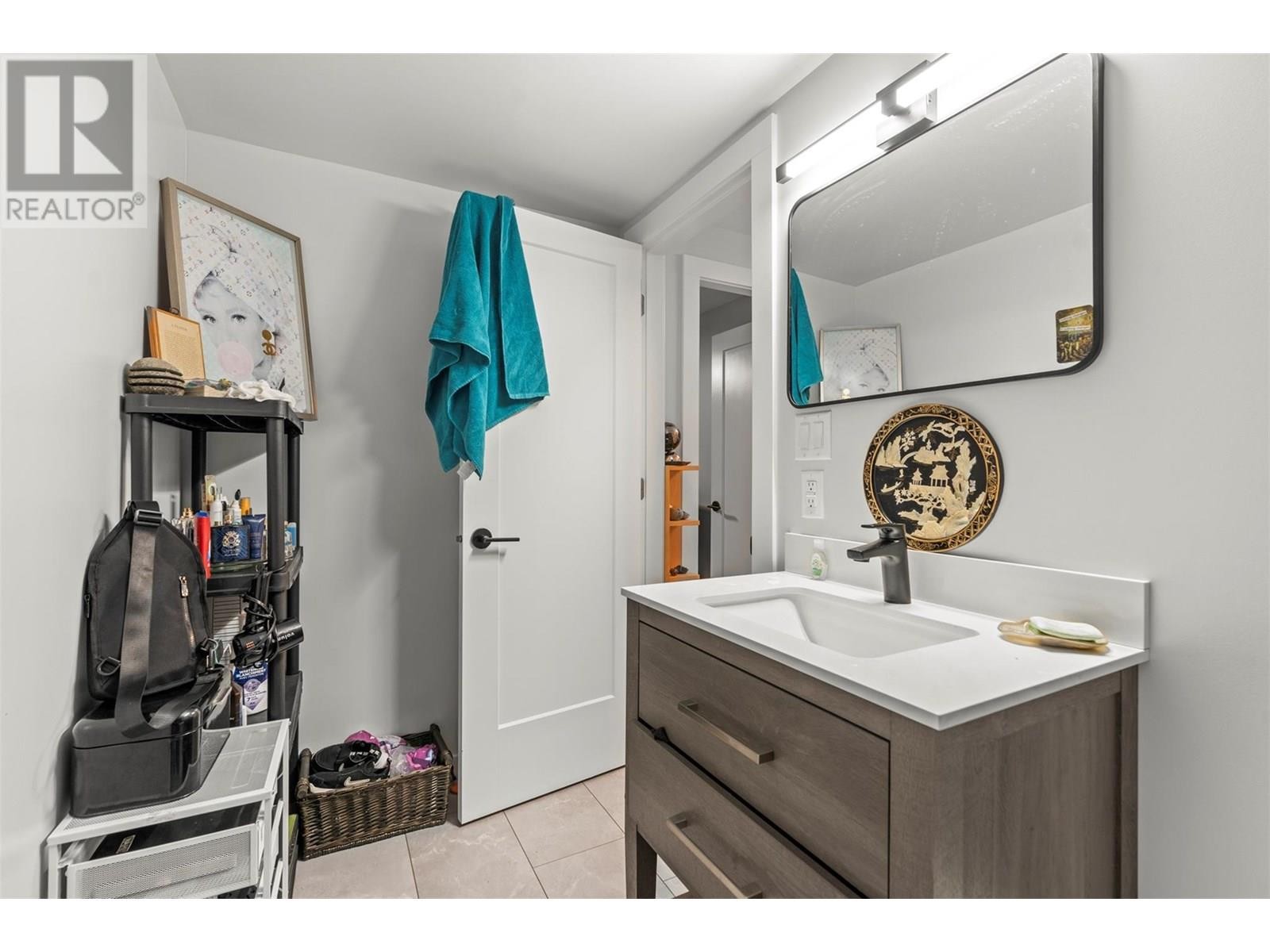 












4101 Alexis Park Drive Unit# 103

,
Vernon,




British Columbia
V1T6H2

