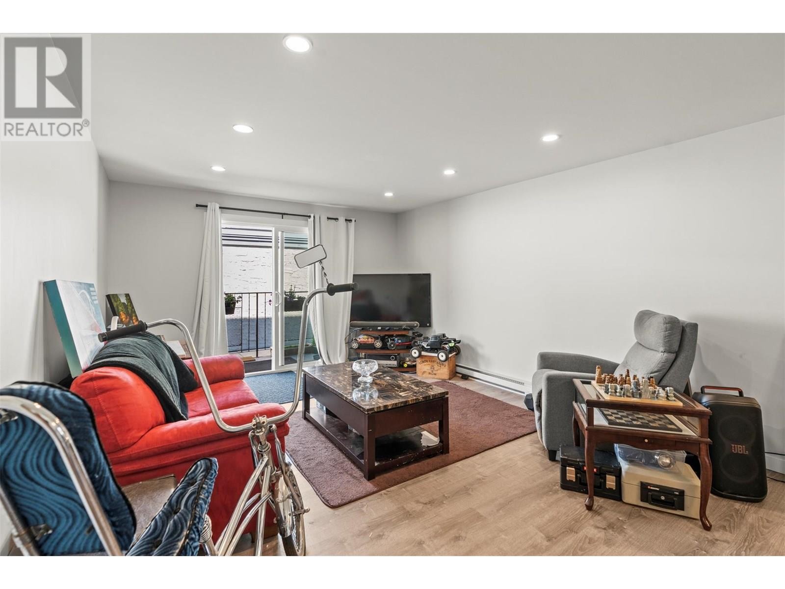 












4101 Alexis Park Drive Unit# 103

,
Vernon,




British Columbia
V1T6H2


