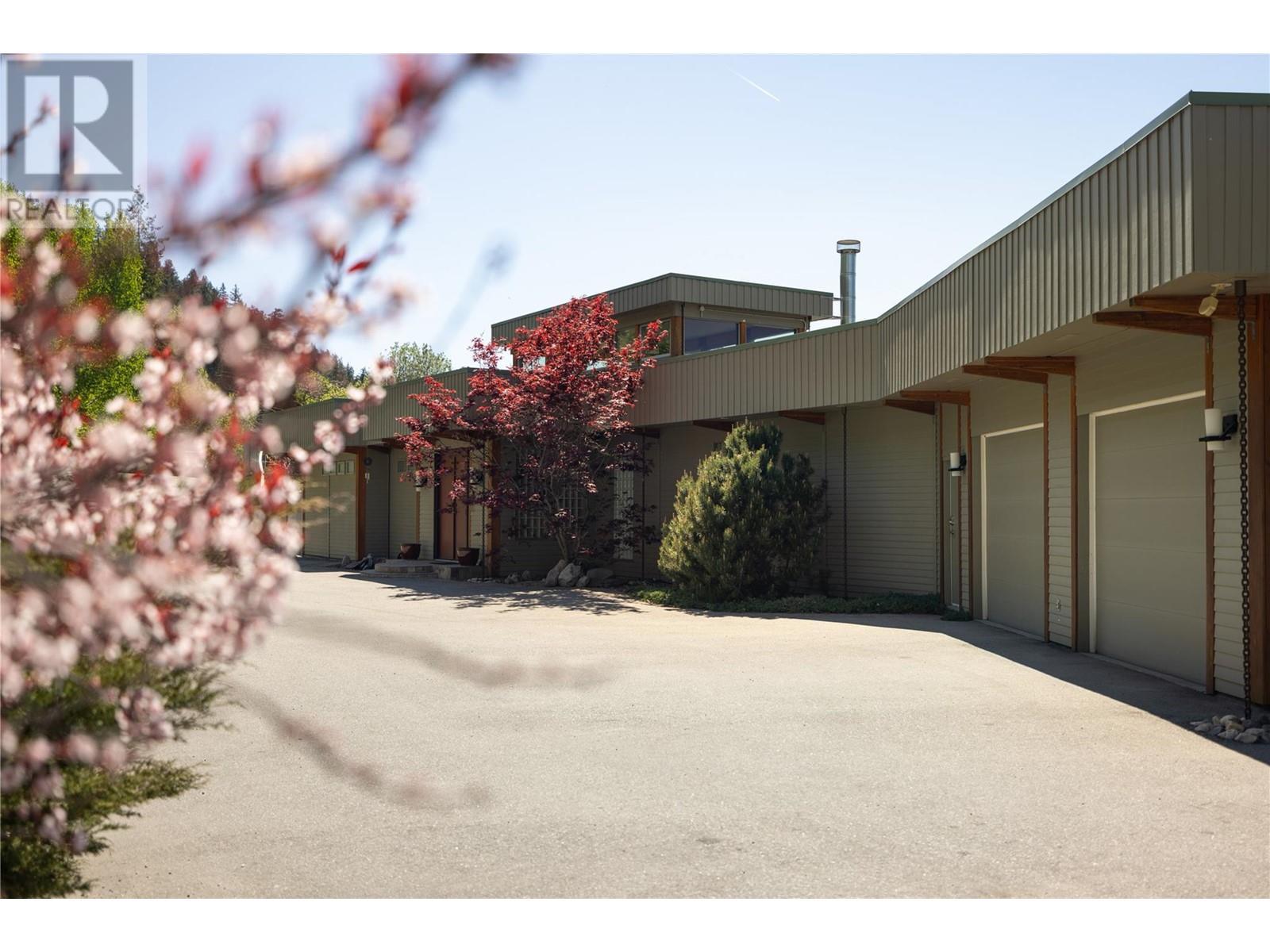












5454 Kingsview Road

,
Vernon,




British Columbia
V1B3J5

