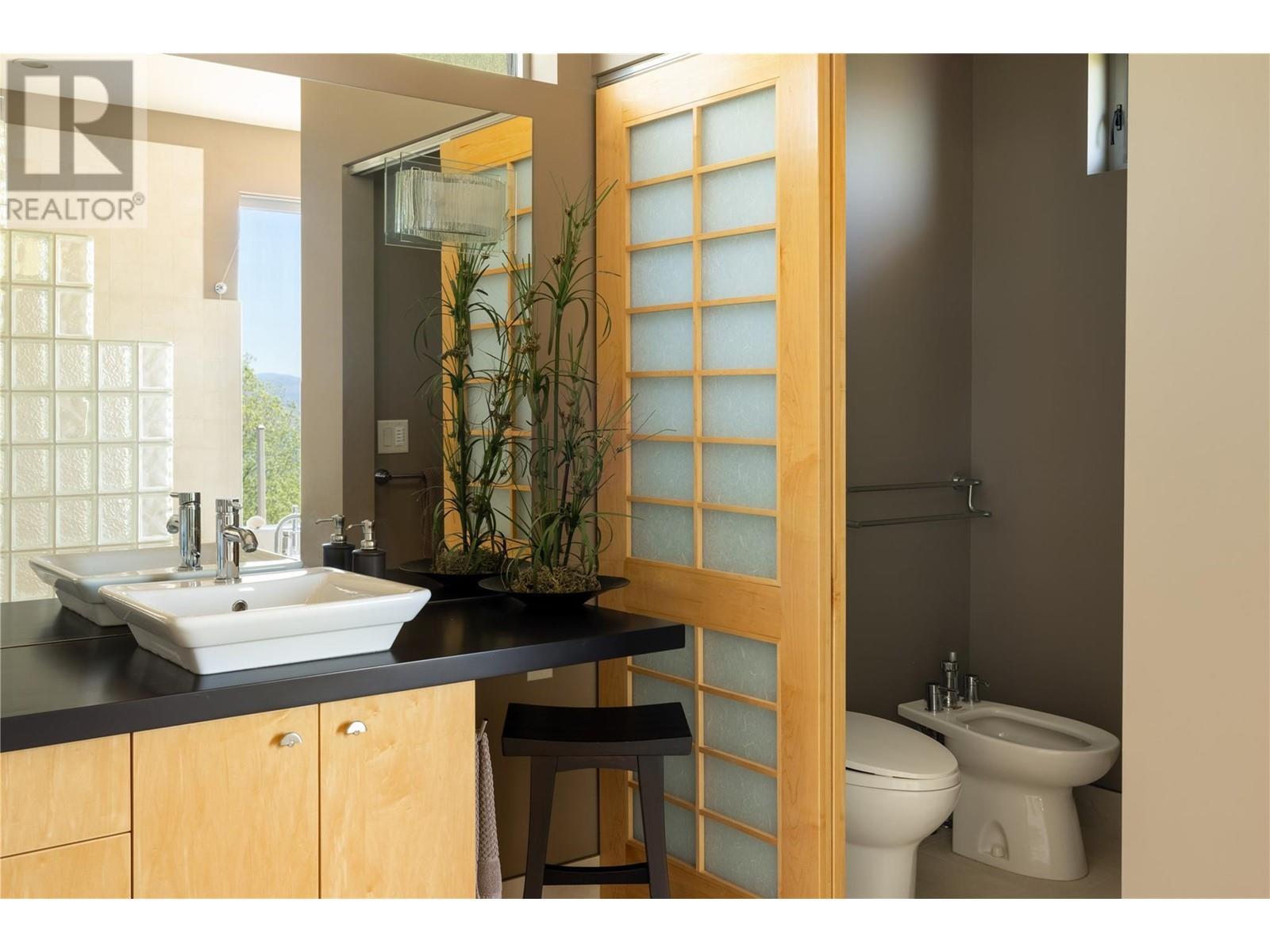 












5454 Kingsview Road

,
Vernon,




British Columbia
V1B3J5


