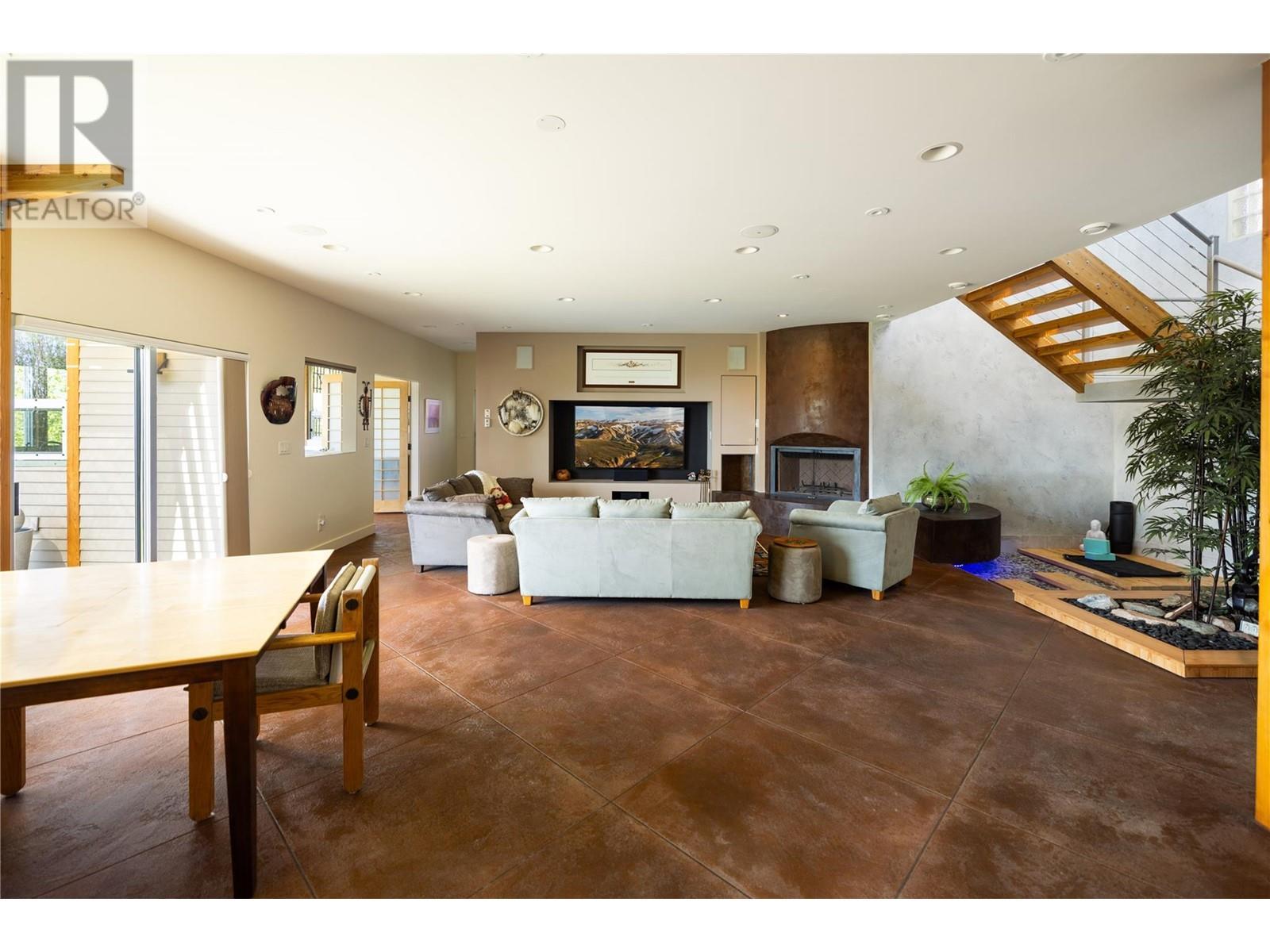 












5454 Kingsview Road

,
Vernon,




British Columbia
V1B3J5

